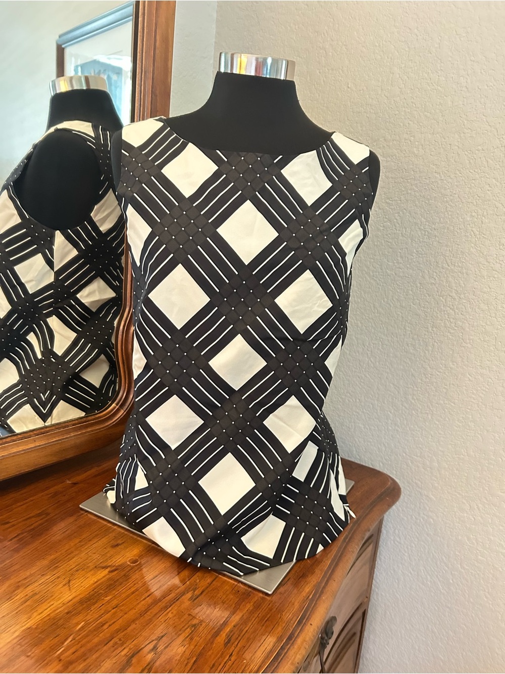Talbots black and white sleeveless silk top.  Size 4. NWTGS